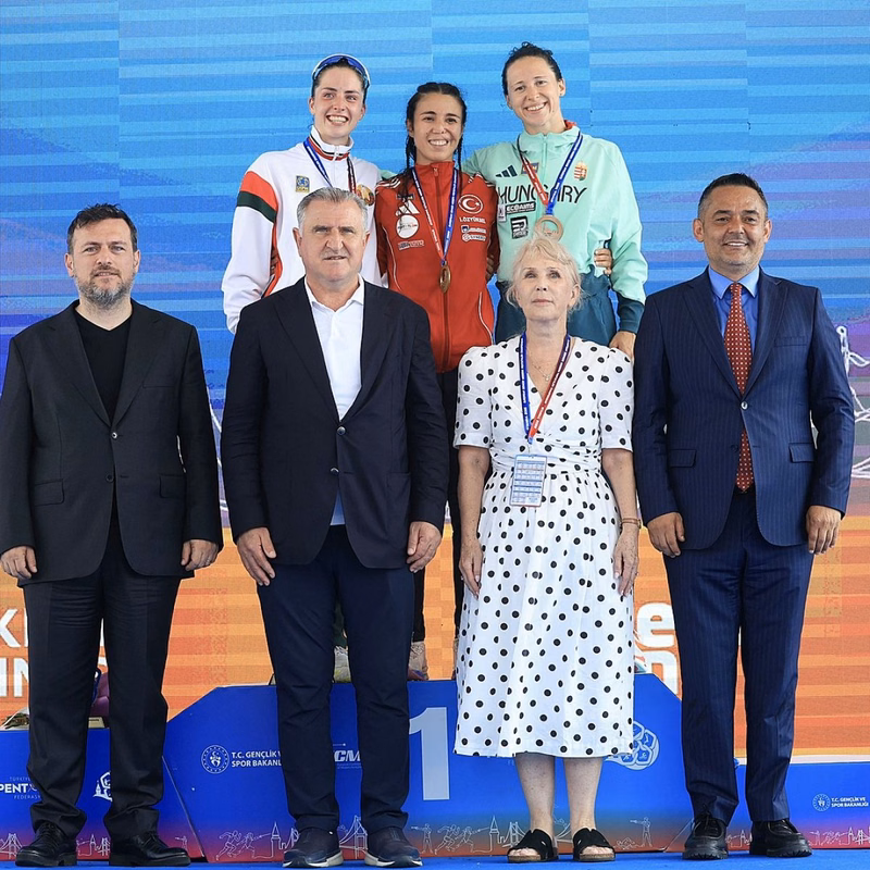 T.C. Gençlik ve Spor Bakanı Dr. Osman Aşkın BAK: İlke Özyüksel Mihrioğlu Tarih Yazdı - Görsel 2