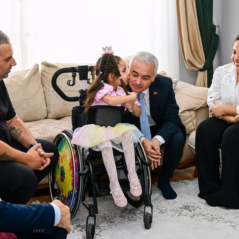 Kırklareli Valisi Uğur Turan'dan Minik İdil Ayşe'ye Ziyaret - Görsel 2