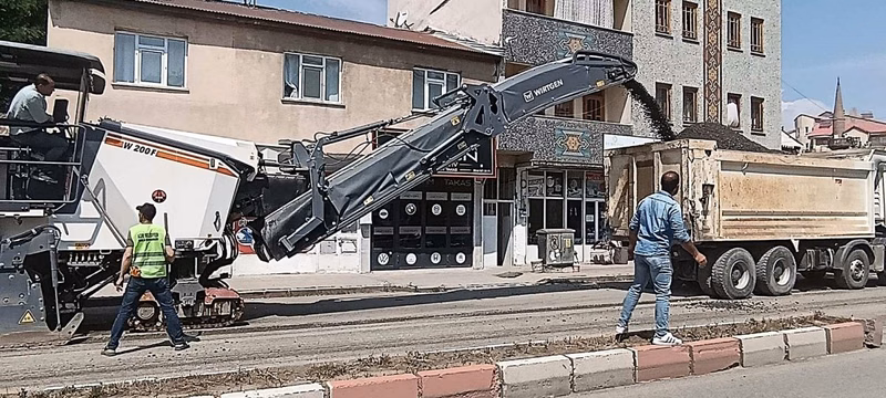 Ağrı'da Kağızman Caddesi'nde Asfalt ve Kaldırım Yenileme Çalışmaları Başladı - Görsel 3