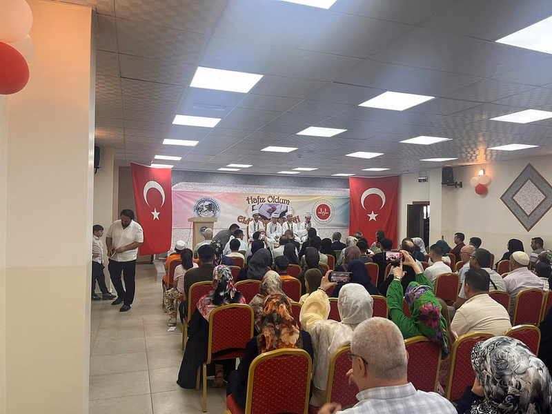Tepebaşı'nda Hafızlık Belge Sınavı'nı Kazanan Öğrencilere Tören - Görsel 1
