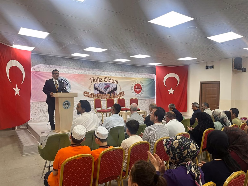 Tepebaşı'nda Hafızlık Belge Sınavı'nı Kazanan Öğrencilere Tören - Görsel 2