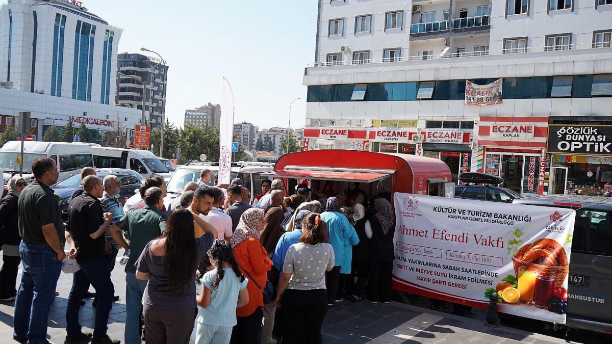 Gaziantep'te Tarihi Vakıf Geleneği Hastalara İkramlarla Yaşatılıyor