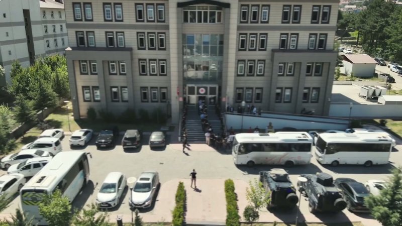 Bitlis Merkezli 6 İlde Tefecilik Operasyonu: 25 Tutuklama - Görsel 4