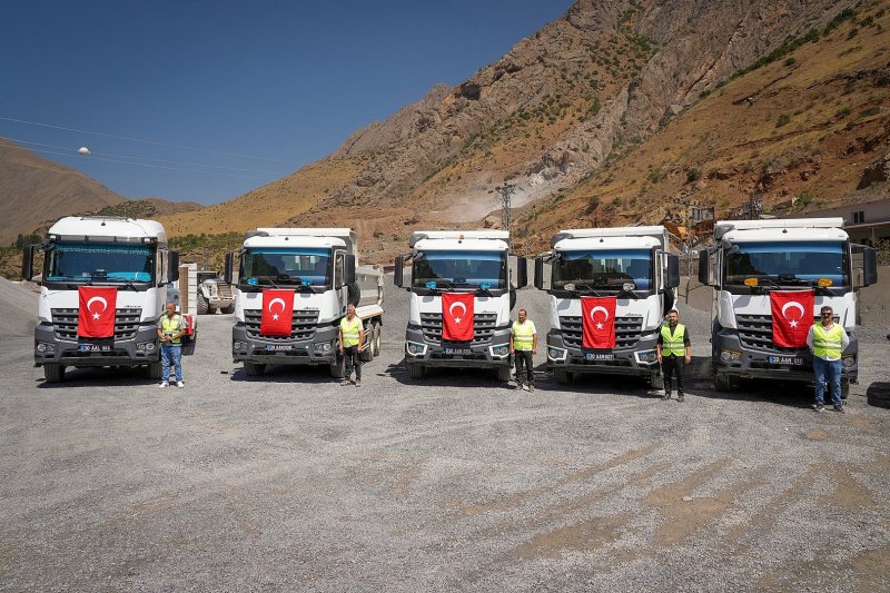 Hakkari'nin Hizmet Filosu 127,6 Milyon TL'lik Yatırımla Güçlendi - Görsel 1