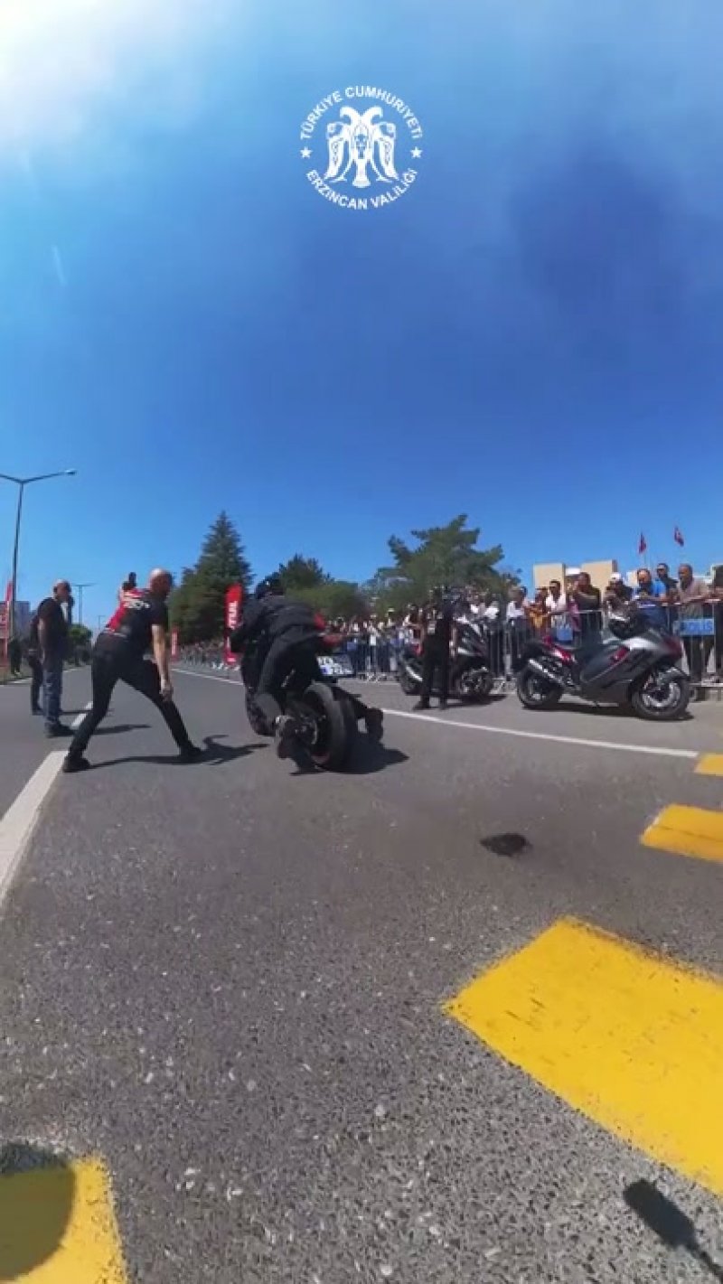 Erzincan'da Ergan Motofest Kapsamında Nefes Kesen Drag Yarışları Düzenlendi - Görsel 2