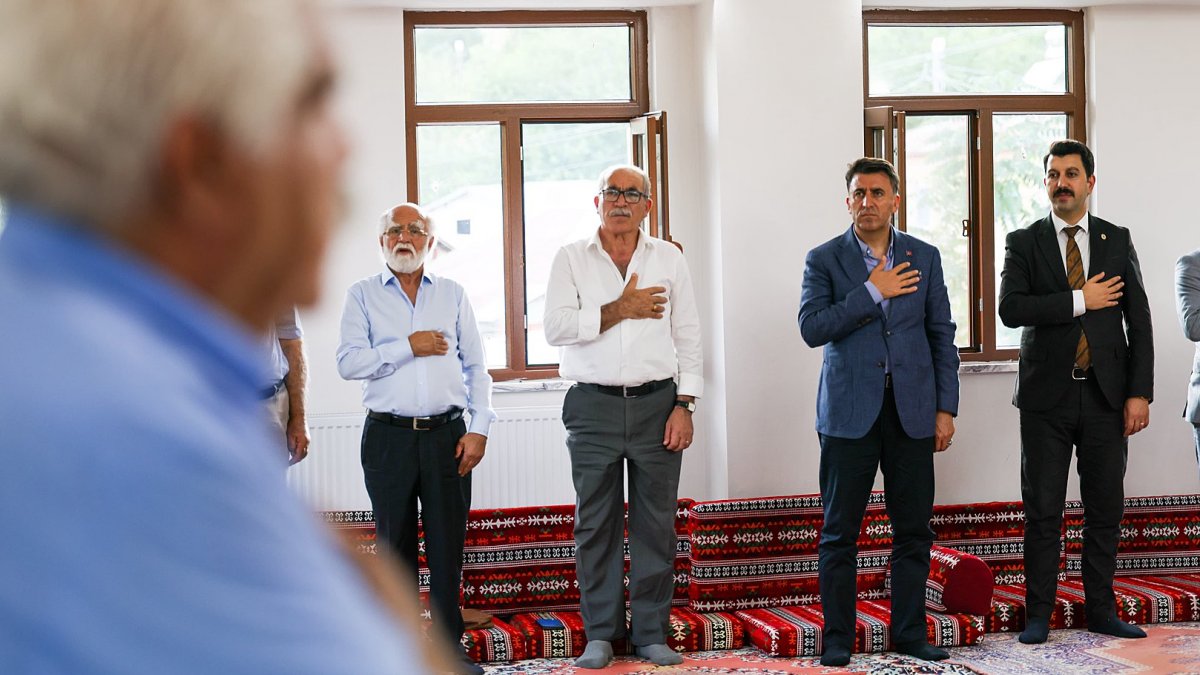 Tunceli Valisi Şefik Aygöl, Darıkent Baba Mansur Cemevi'nde Canlarla Buluştu