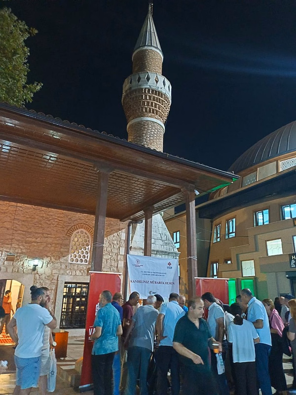 Bursa Vakıflar Bölge Müdürlüğü'nden Dört İlde Mevlid Kandili Programı - Görsel 3