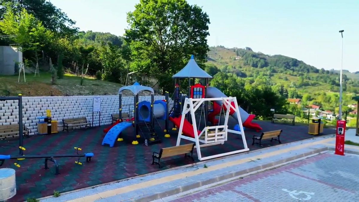 Düzce Boğaziçi'nde TOKİ Sosyal Konutları Hak Sahiplerine Teslim Ediliyor