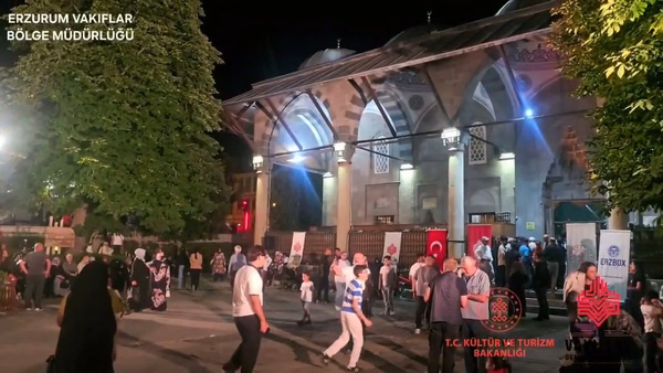 Erzurum'da Mevlit Kandili Dolayısıyla Limonata İkram Edildi - Görsel 2