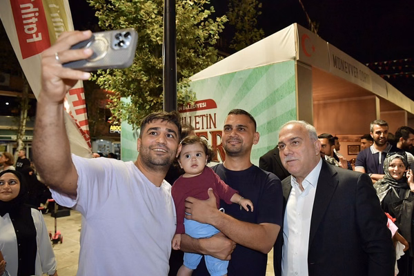Fatih’te Zafer Coşkusu ve Mevlid Kandili Birlikte Kutlandı - Görsel 1