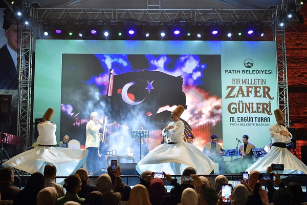 Fatih’te Zafer Coşkusu ve Mevlid Kandili Birlikte Kutlandı - Görsel 2