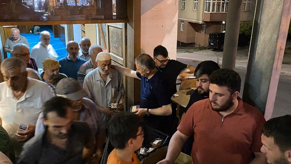 Saffet Bozkurt’tan Kdz. Ereğli’de Mevlid Kandili İkramı - Görsel 3