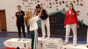 Etimesgutlu Sporcu Günseli Mina Yiğit Ankara İl Birincisi Oldu