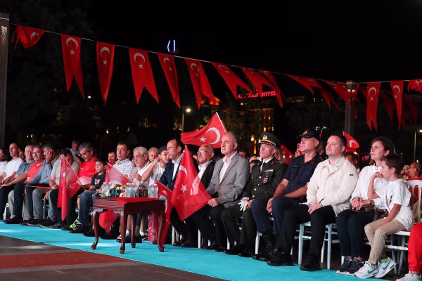 Ordu'da 30 Ağustos Zafer Bayramı Coşkusu: Zafer Yürüyüşü ve Konser - Görsel 1