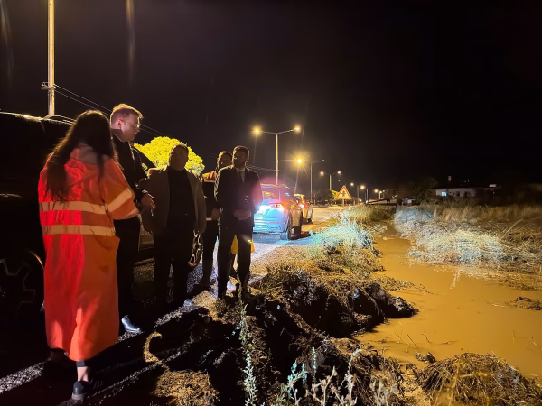 Niğde Valiliği'nden Yeşilgölcük Beldesi'ne Yağış Sonrası İnceleme Ziyareti - Görsel 2