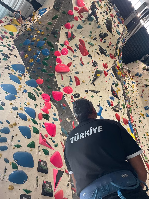 Spor Tırmanış Milli Takımı Avrupa Gençler Şampiyonası'nda Mücadele Ediyor - Görsel 1