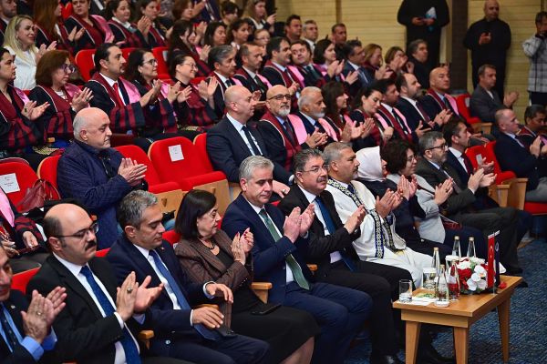 Eskişehir Valisi Dr. Erdinç Yılmaz Anadolu Üniversitesi Açılışında - Görsel 1