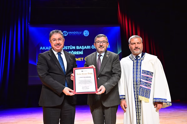Eskişehir Valisi Dr. Erdinç Yılmaz Anadolu Üniversitesi Açılışında - Görsel 3