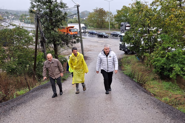Serdivan'da Yağışlı Hava İçin Sahada Teyakkuz - Görsel 1