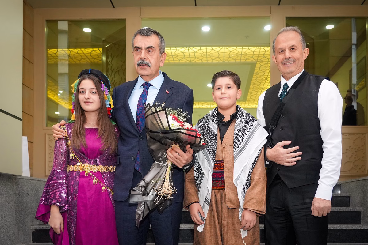 Bakan Yusuf Tekin Hakkari'de Eğitim Faaliyetlerini İnceledi